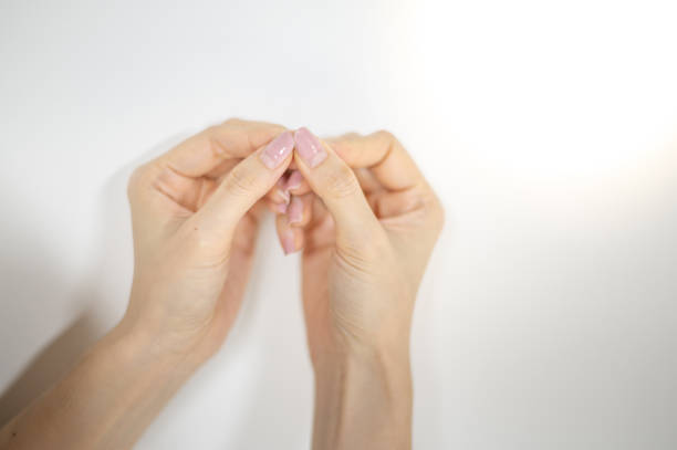 How to repair damaged nails from gel